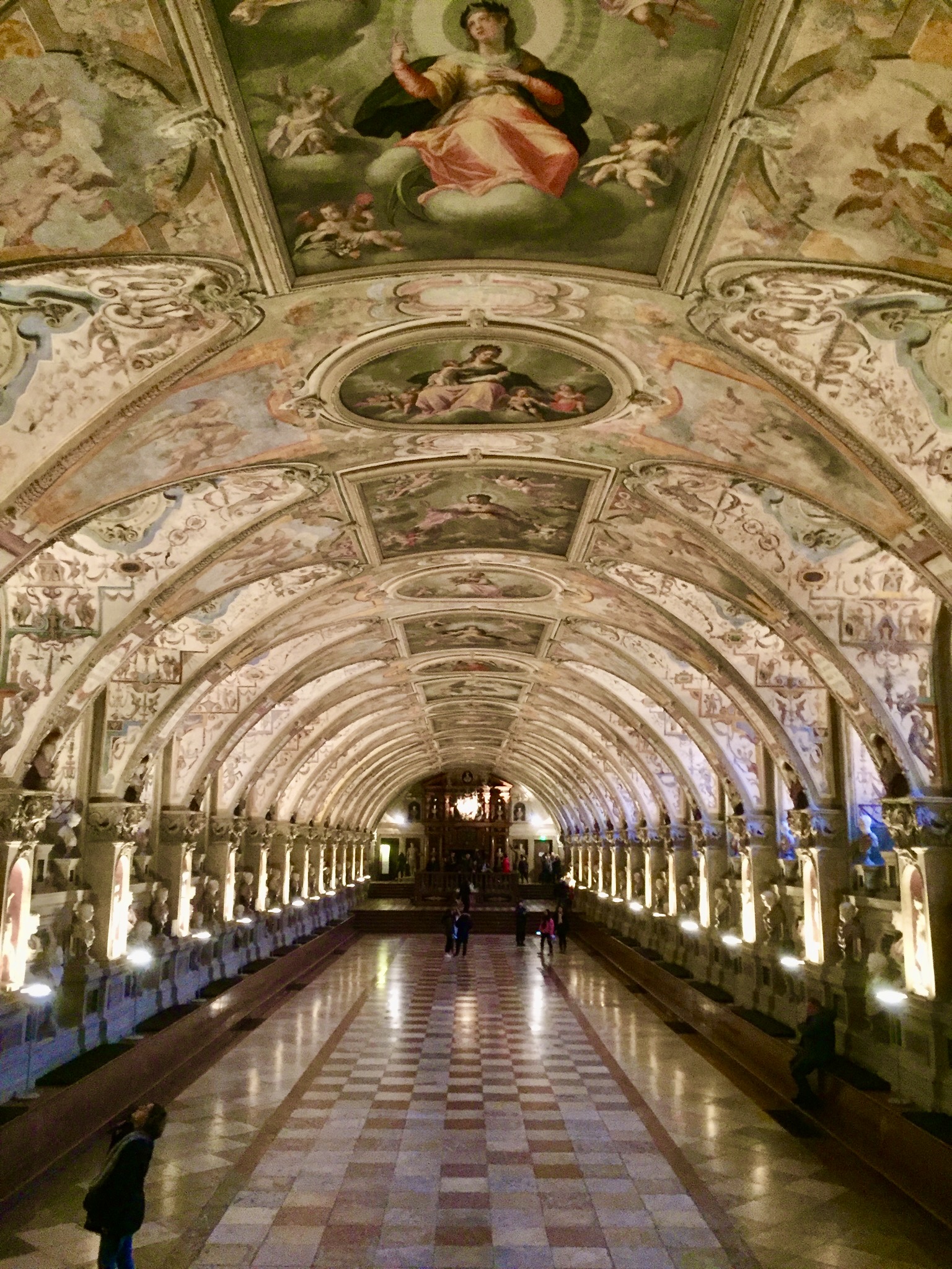 ミュンヘン　レジデンツ　アンティクアリウム