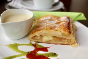 アプフェルシュトゥルーデル